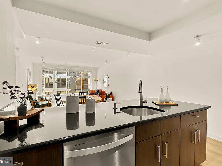 1423 Newton St NW #204 — Photo 9