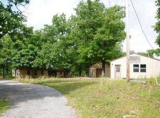 13181 E State Highway 76, Taneyville, MO 65759