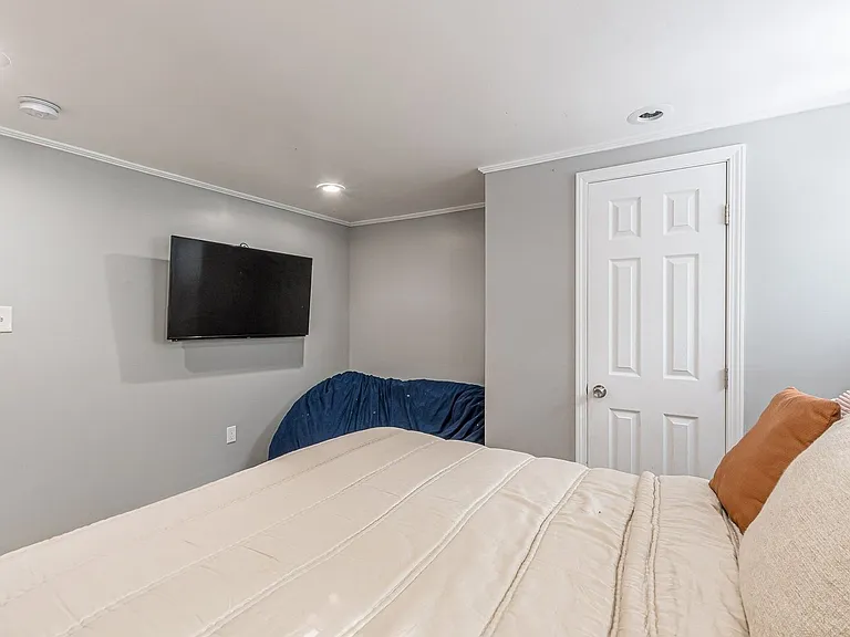 1847 Walker Ave — Photo 29