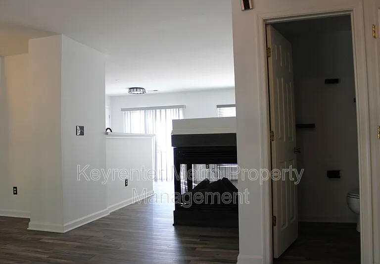 1005 Treeland Way — Photo 10