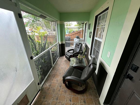 5th image of 703 S A Street S
