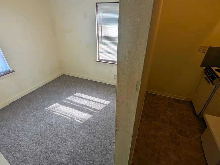 7323 W Center St #5 — Photo 3