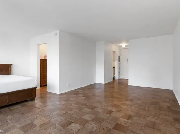 165 West End Avenue image 4 of 14