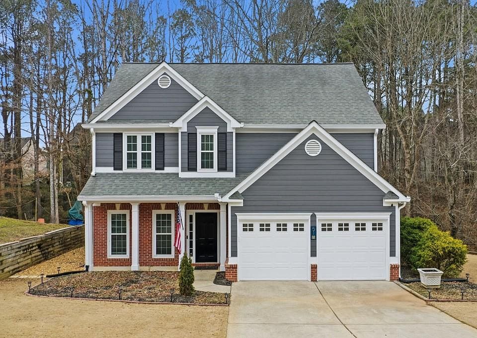 1st image of 51 Newcomb Trce