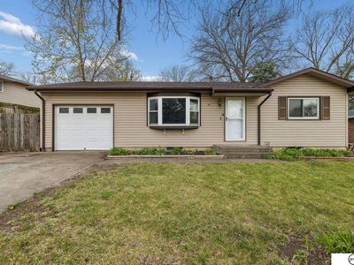 261 E Cherrywood Dr, Lincoln, NE, 68510