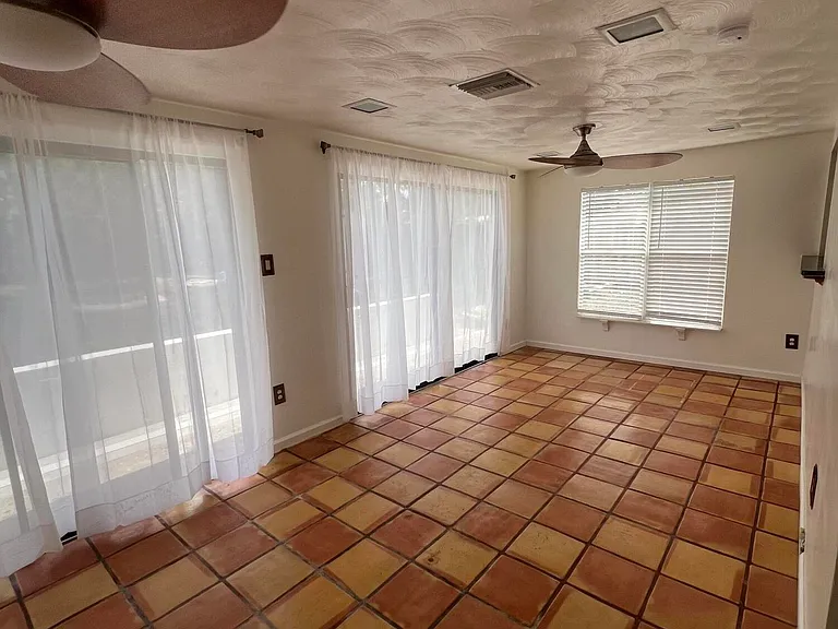 730 Glade Rd — Photo 33