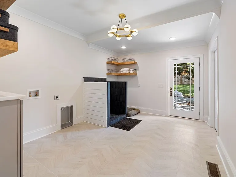 208 Fairfax Ave — Photo 21