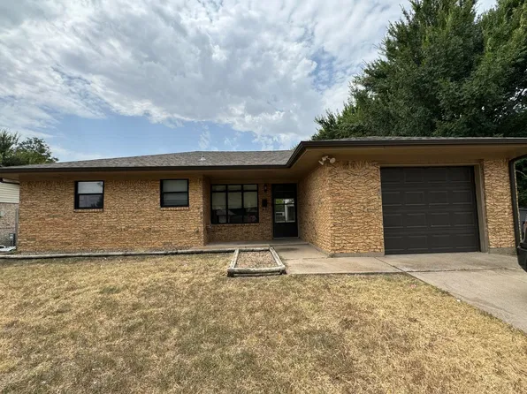 5706 NW Chestnut Ln, Lawton, OK 73505