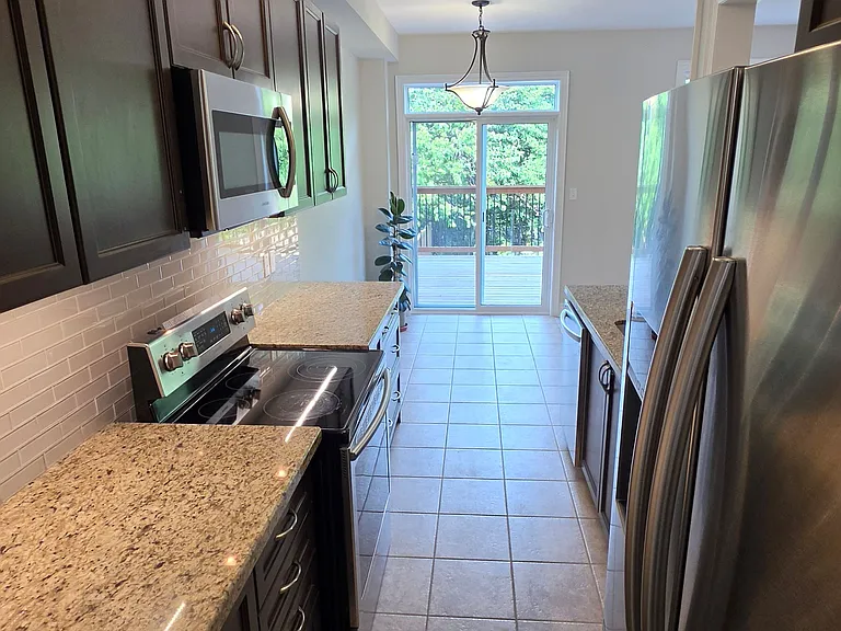 61 Collin Ct — Photo 19