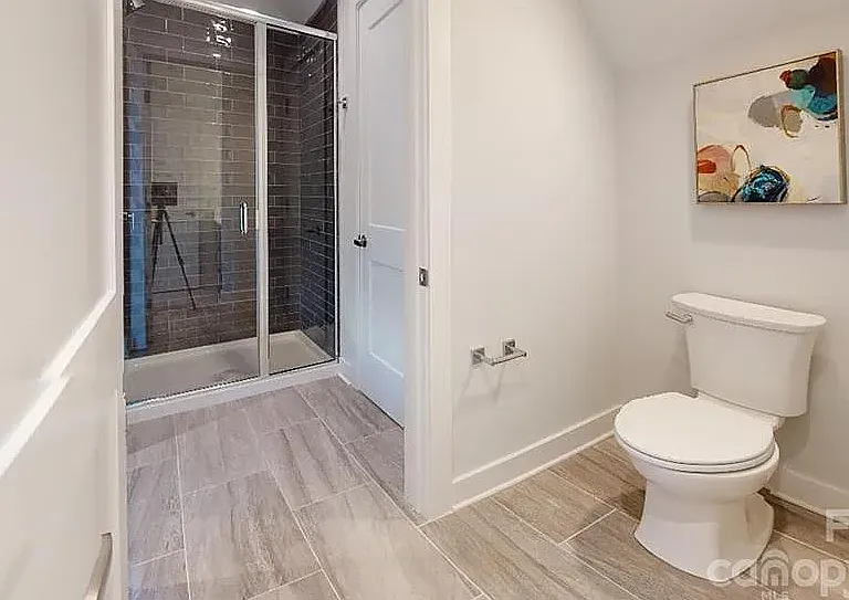 1056 Kenilworth Ave #1 — Photo 20