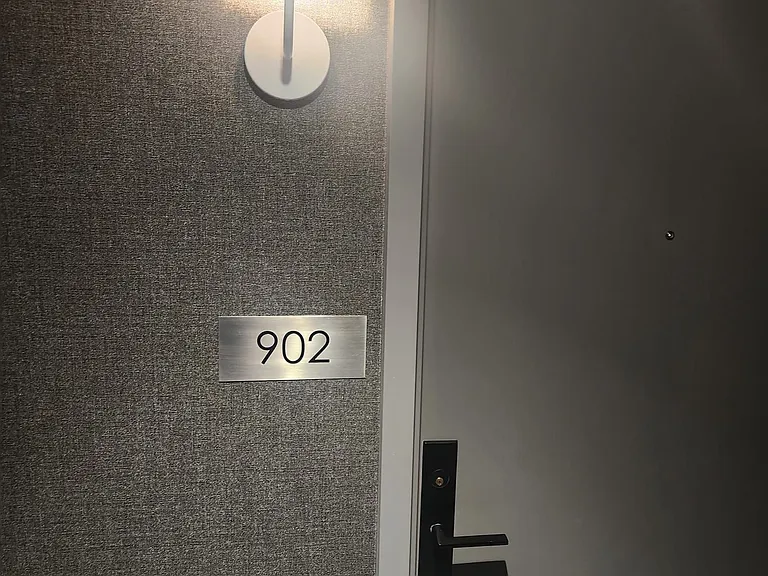 308 Jarvis St #902 — Photo 6