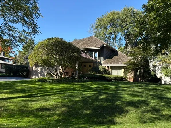 101 Ann St, Clarendon Hills, IL 60514