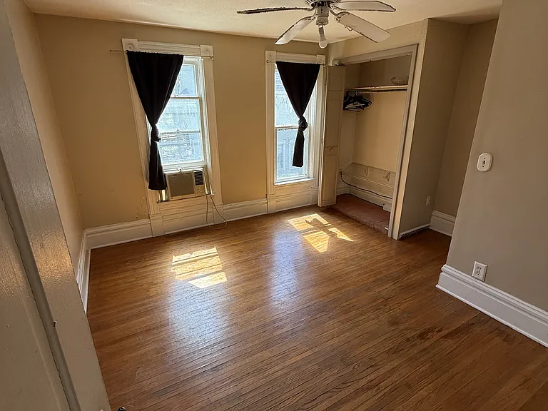 1021 Harlem Blvd #2 — Photo 12