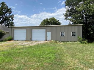 609 N 5th St, Ava, IL 62907