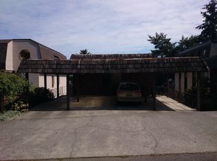 5220 21st Ave NE APT 2, Seattle, WA 98105