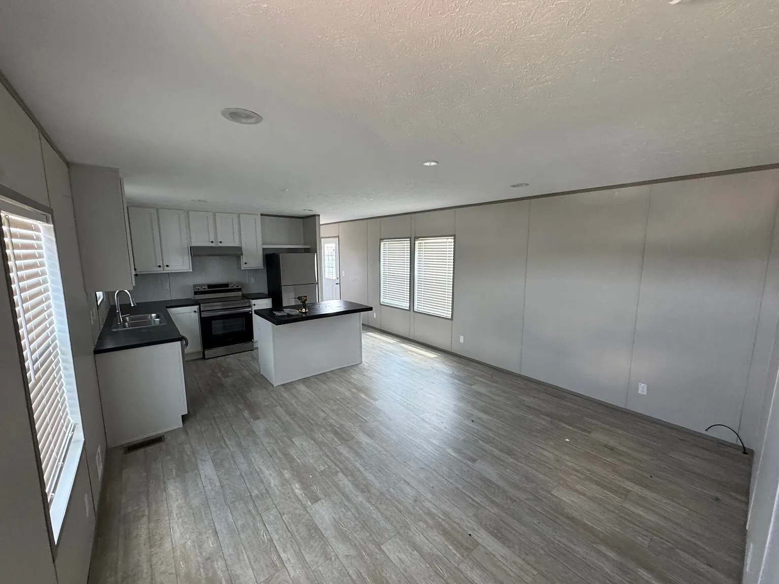 Magnolia MHP — Photo 1