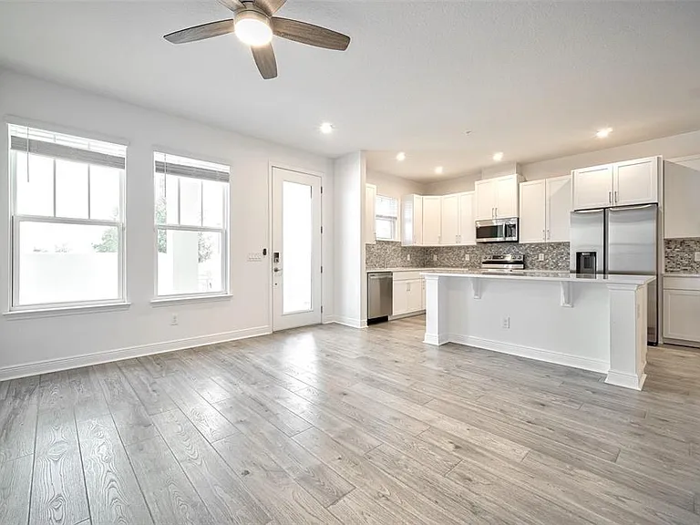 7035 Nemours Pkwy — Photo 6