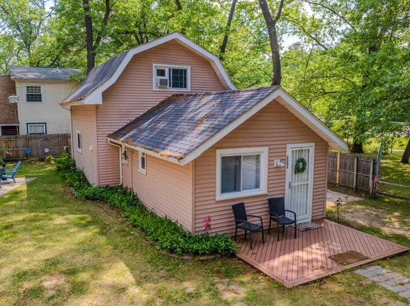 2303 Iroquois Ave, Prudenville, MI 48651