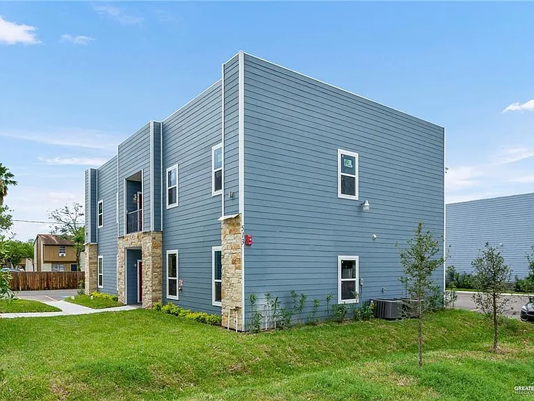 513 N Cynthia St — Photo 1