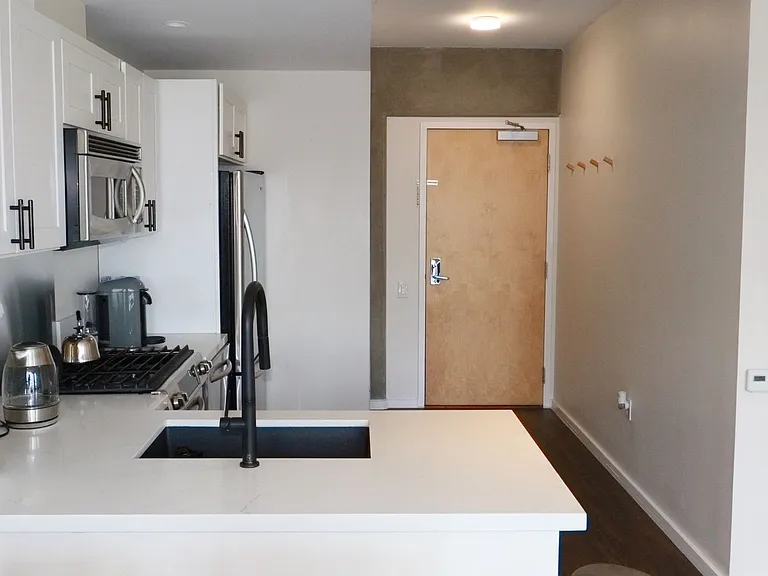 321 10th Ave #1505 — Photo 20