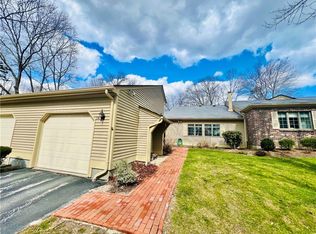 115 Pine Glen Dr, East Greenwich, RI 02818