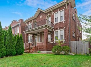 2146 Geyer Ave, Saint Louis, MO 63104
