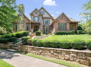6850 Grand Marina Cir, Gainesville, GA