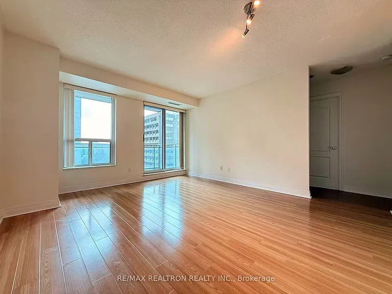 188 Doris Ave #803 — Photo 10