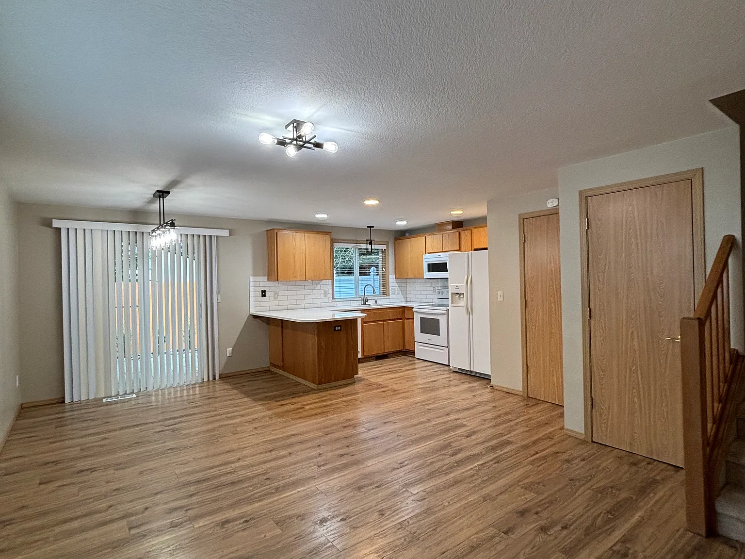 6014 NE 107th Ave — Photo 3