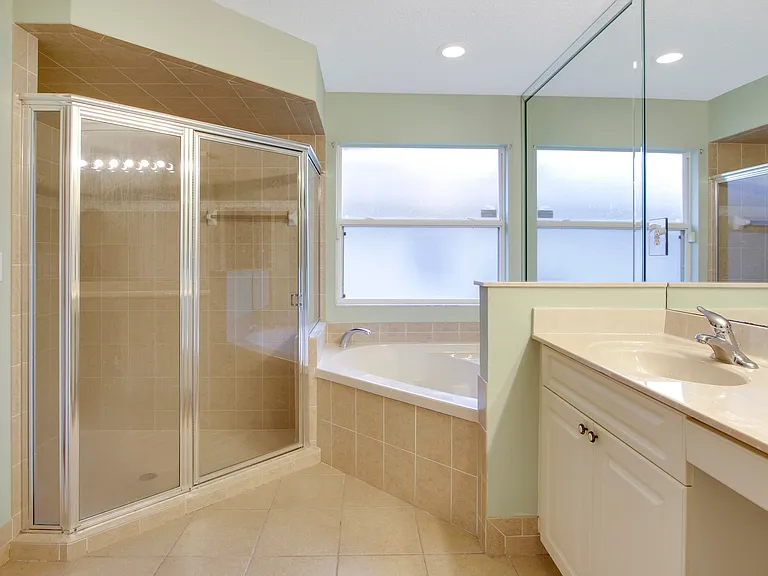 1198 SE Petunia Ave — Photo 18