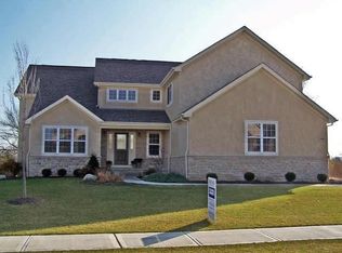 5043 Silver Woods Ln, Dublin, OH 43016