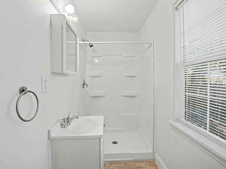 24 N Parkwood Dr — Photo 27