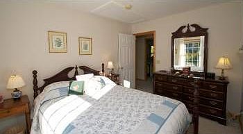 4th image of 15 Thornhill Way
