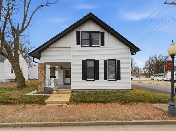 323 N Main St, Red Bud, IL 62278