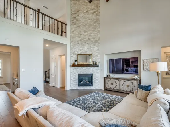 1810 Rockwood Ln, Mansfield, TX 76063