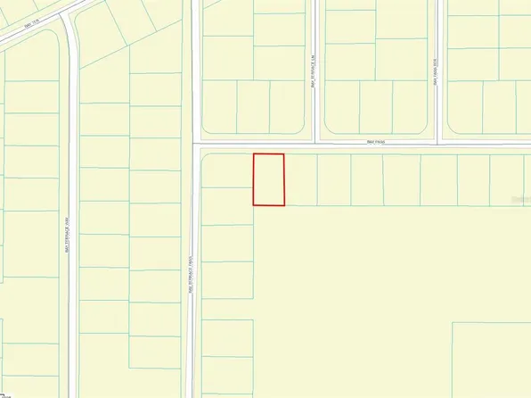 4 Bay Dr #11, Ocklawaha, FL 32179