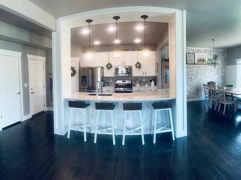 520 Mount Rainier St — Photo 8