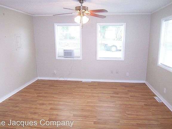 3rd image of 153 Sunflower Cir