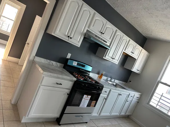 28 Saint James Pl, Newark, NJ 07112