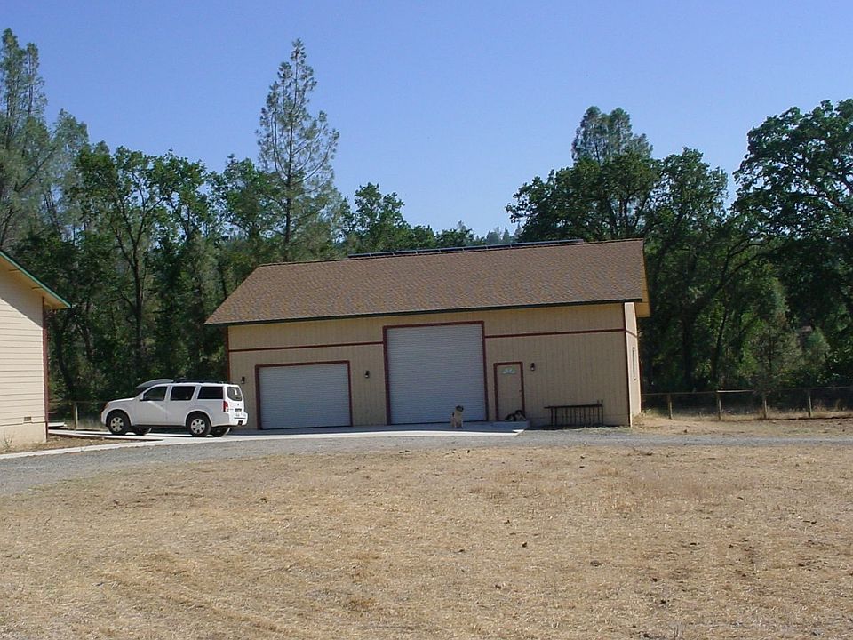 2000 sq ft workshop w/solar