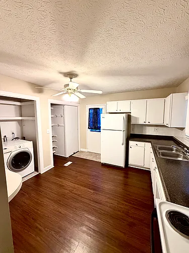 9809 Old Six Mile Ln Photo 1