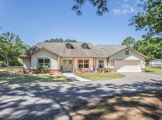 17300 Raintree Rd, Lutz, FL 33558