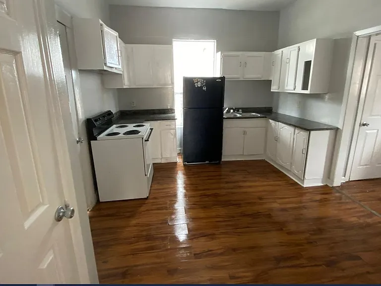 2806 Avenue M 1/2 — Photo 8