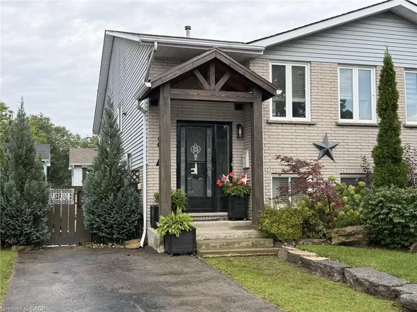 8 A Yeager Ave, Norfolk County, ON N3Y 5G8