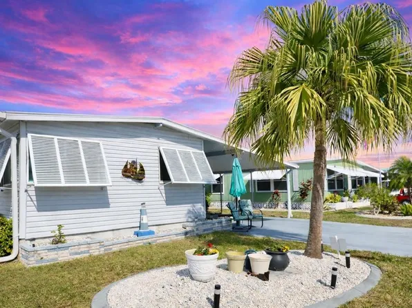 646 Fairmount Dr, North Port, FL 34287