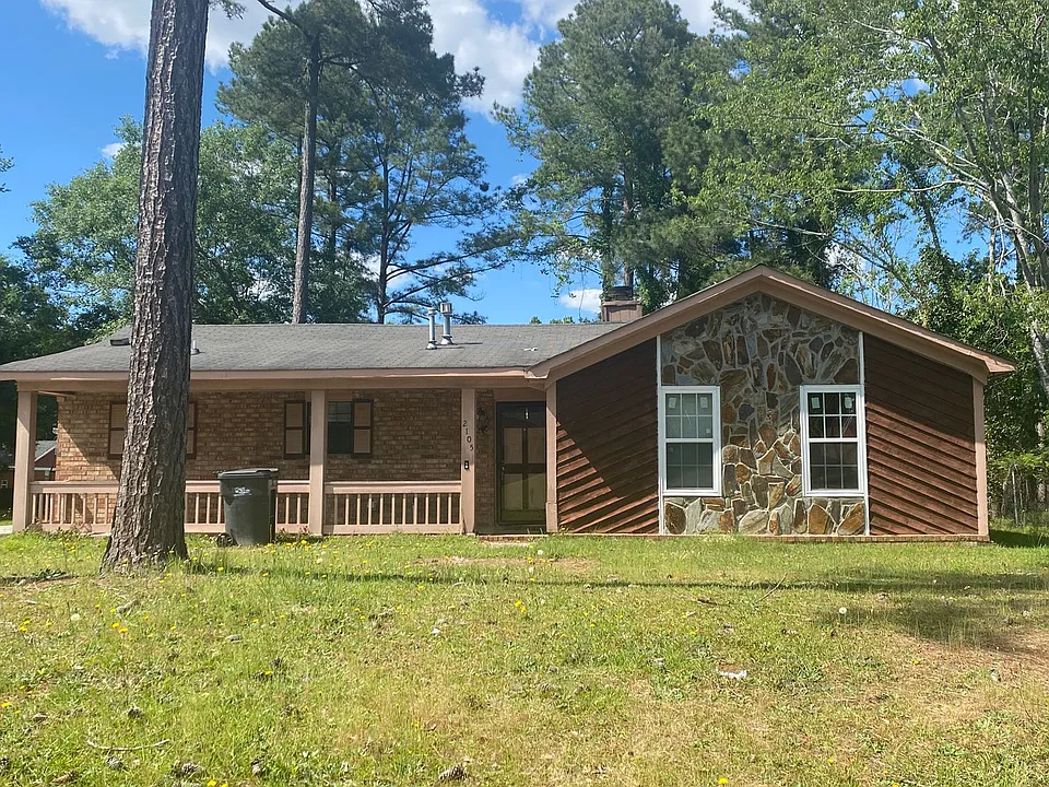 2105 Vail Dr