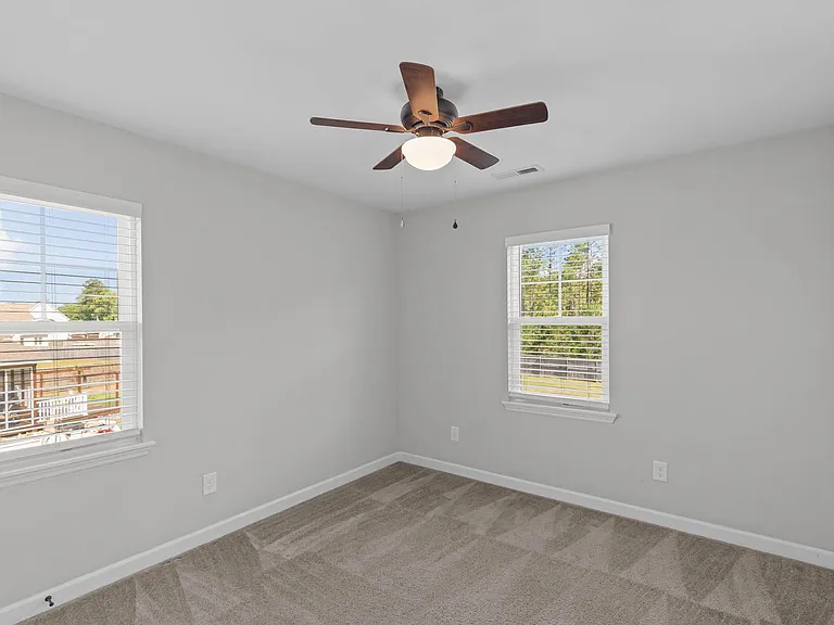 719 Addor Dr — Photo 28