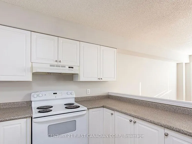 600 Sarnia Rd #47 — Photo 8