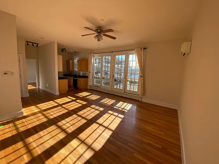80 Webster Ave #3F — Photo 1