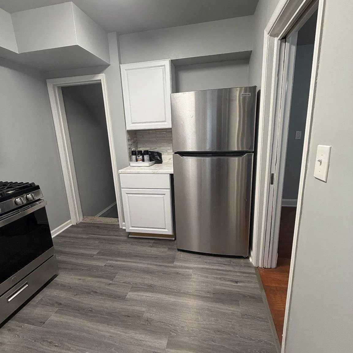 3 bed, 1.5 bath, 1200 sqft, $2,100 — Photo 4